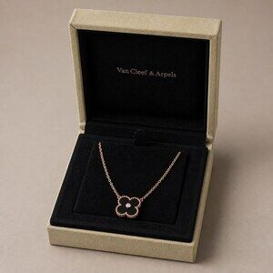 Van Cleef & Arpels Elegant Signature Necklace Style 9 | New with Box